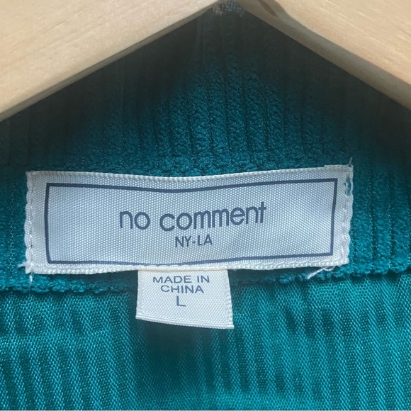 Women’s No Comment NY Green Corduroy Button Front Oversized Shirt - Picture 4 of 6